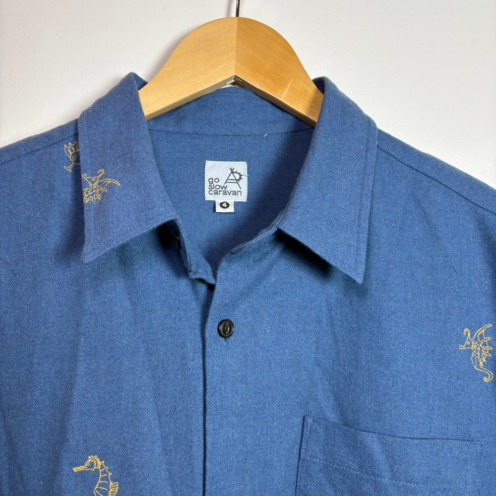 Go Slow Caravan Japanese Shirt Seahorse‎ Print Button Up Mens 4 US L/XL Blue